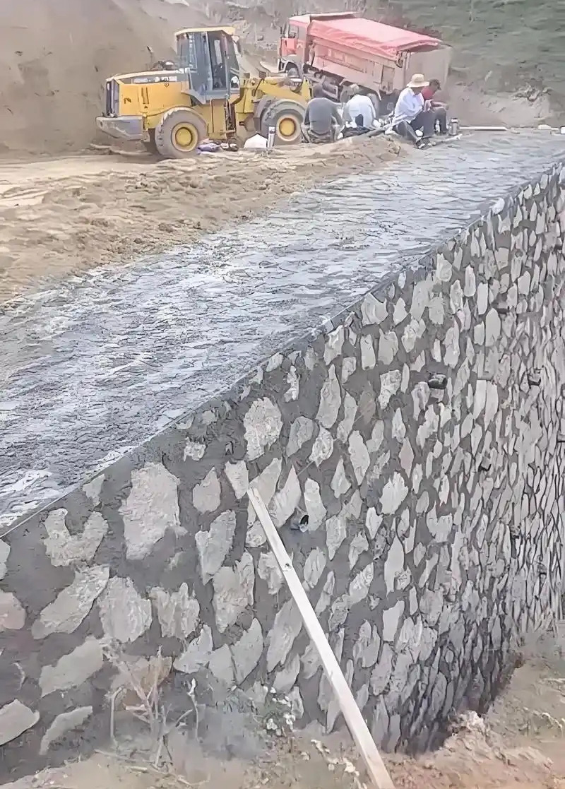 新乡牧野区边坡加固